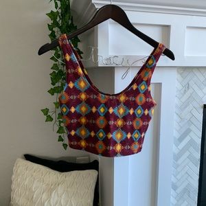 🔥4/$15🔥 
Forever21 Scoop Neck Tribal